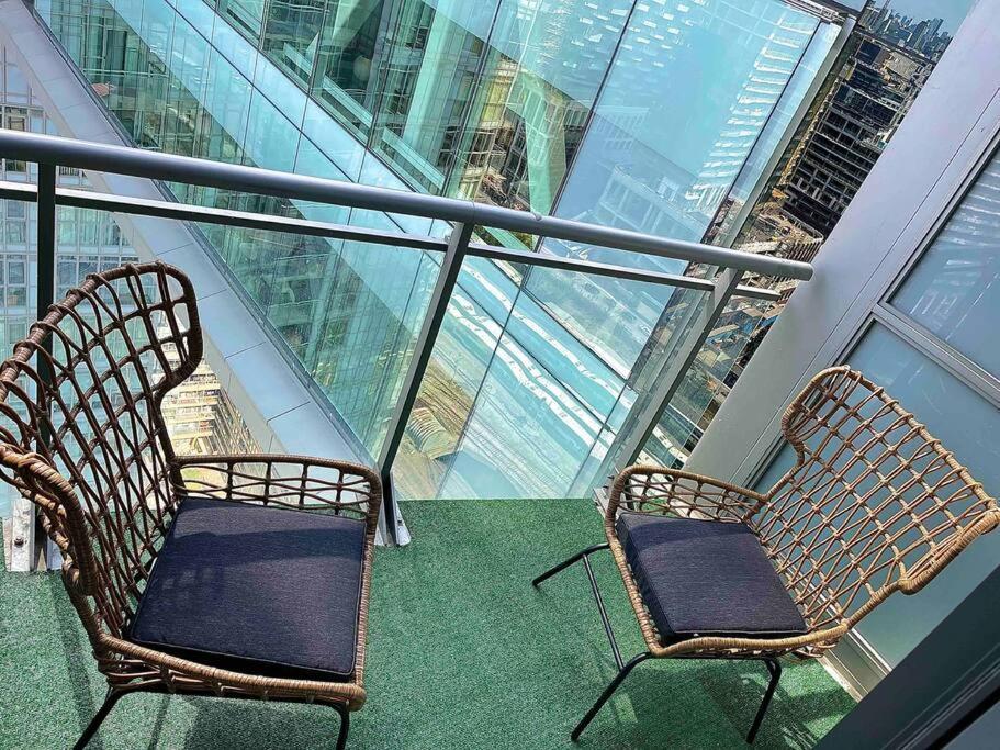 Stunning Condo Wit Amazing View 5Mins From Cntower Торонто Екстер'єр фото