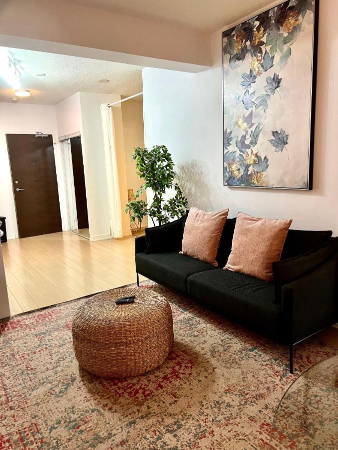 Stunning Condo Wit Amazing View 5Mins From Cntower Торонто Екстер'єр фото